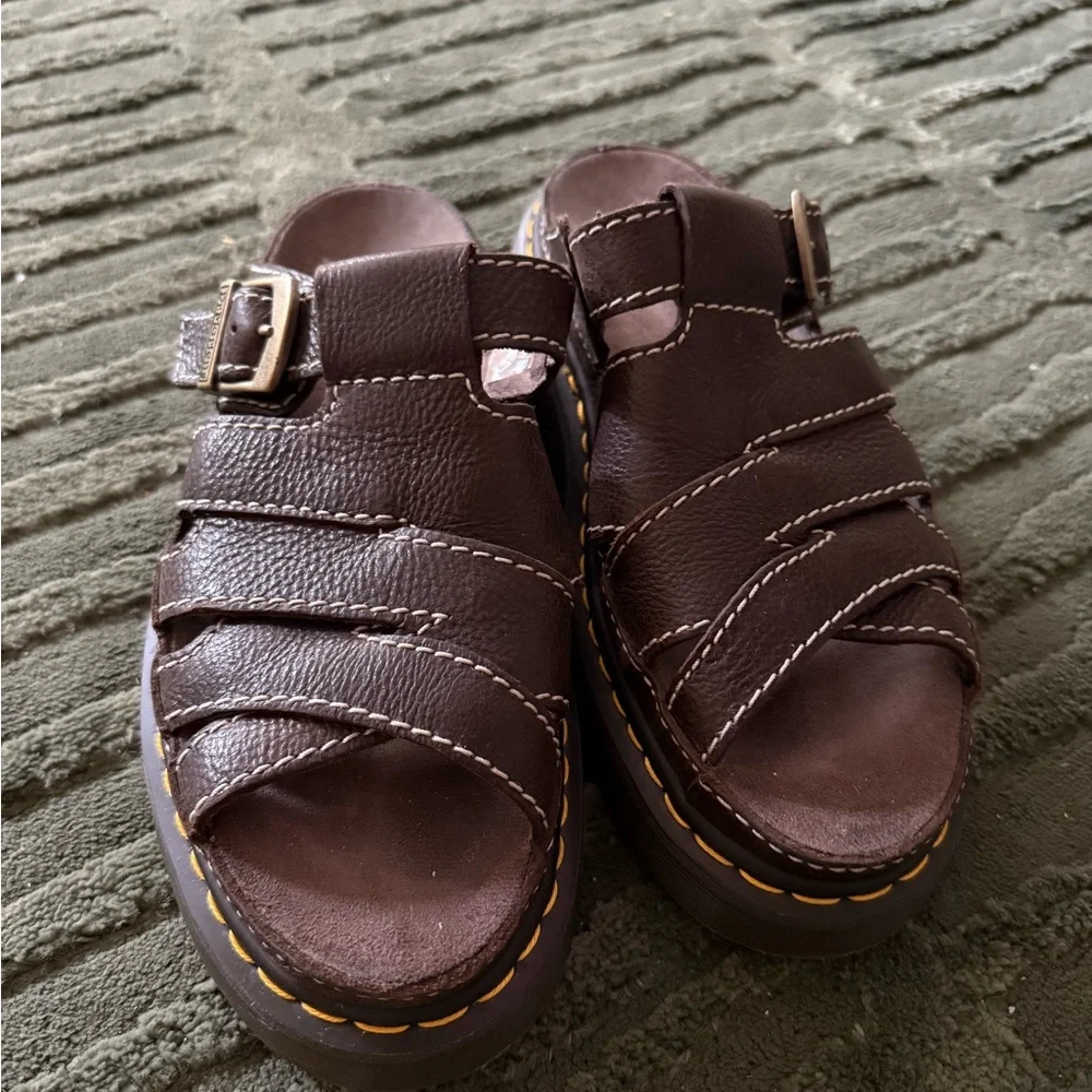 Dr. Marten Maxxy Sandal - Picture 2 of 5